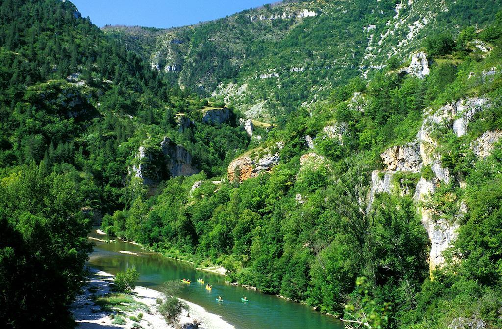Vvf Les Cevennes Hotell Bédouès Exteriör bild