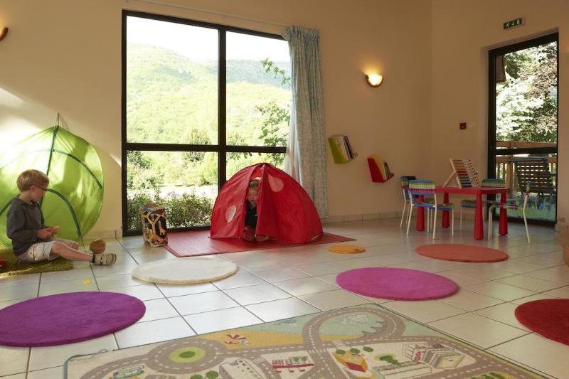 Vvf Les Cevennes Hotell Bédouès Exteriör bild